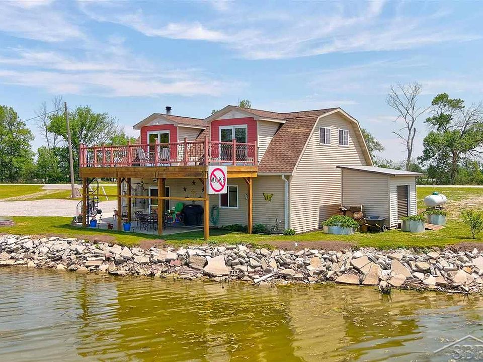 1020 S River Rd M13, Bay City, MI 48708 Zillow