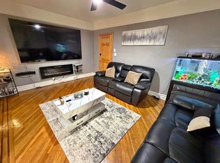 6214 61st St FLOOR 2, Ridgewood, NY 11385