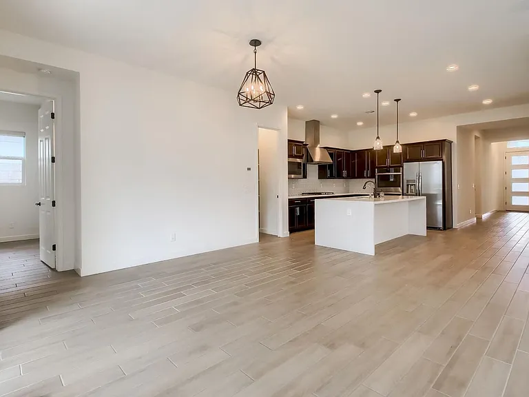 1005 E Paseo Way — Photo 32