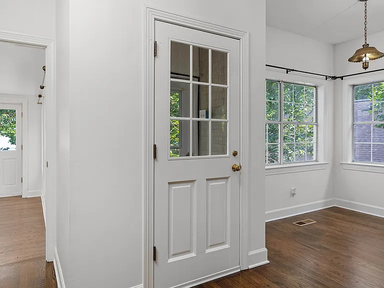 1003 E Brow Rd — Photo 14