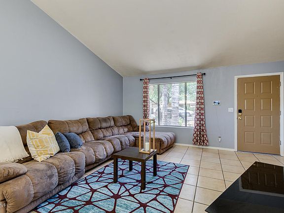 3rd image of 2855 E Irwin Ave