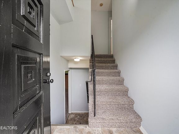 5th image of 5501 Malmsbury Rd