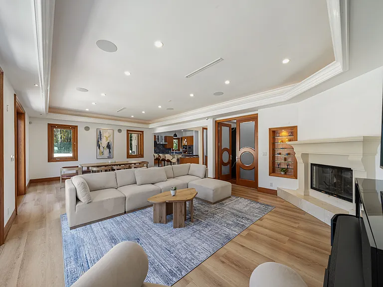 9031 Cresta Dr — Photo 13