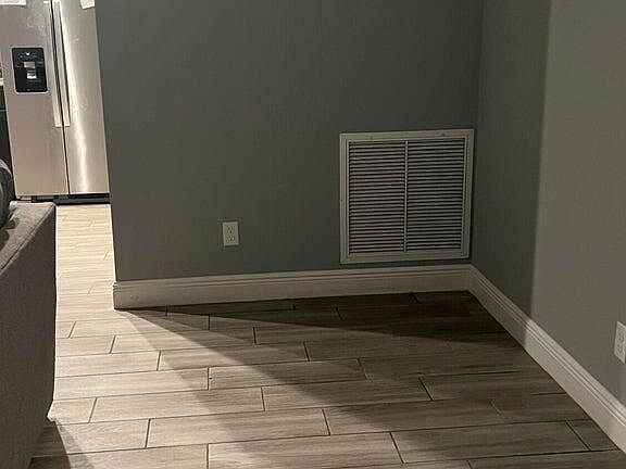 5th image of 9755 Palm Breezes Drive