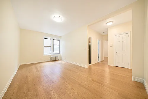 121 Seaman Ave #4E Photo 1