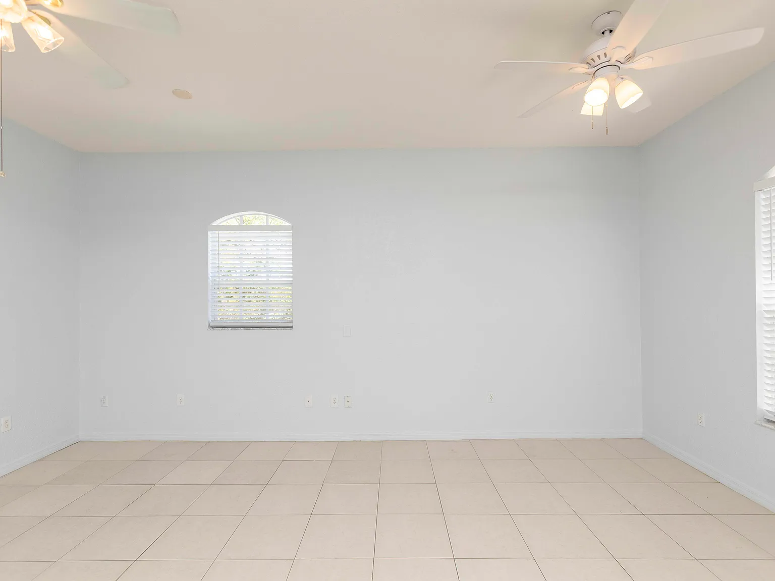 2 bed, 1400 sqft, $1,750 — Photo 3