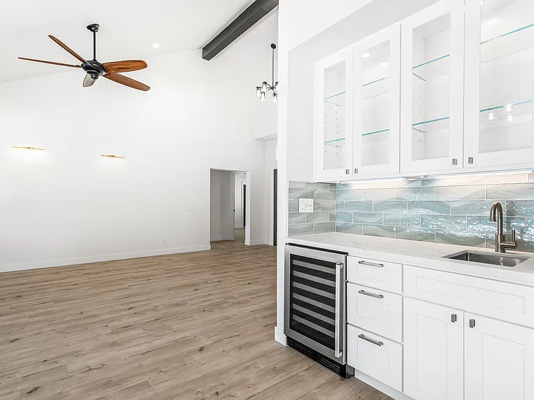 72955 Amber St — Photo 9
