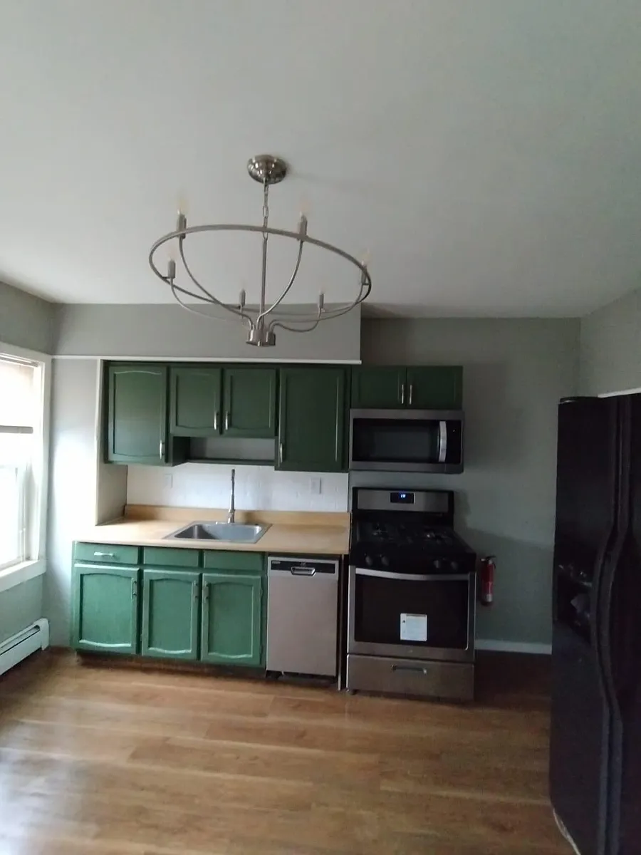 Building Photo - 18 Scott Rd #1L