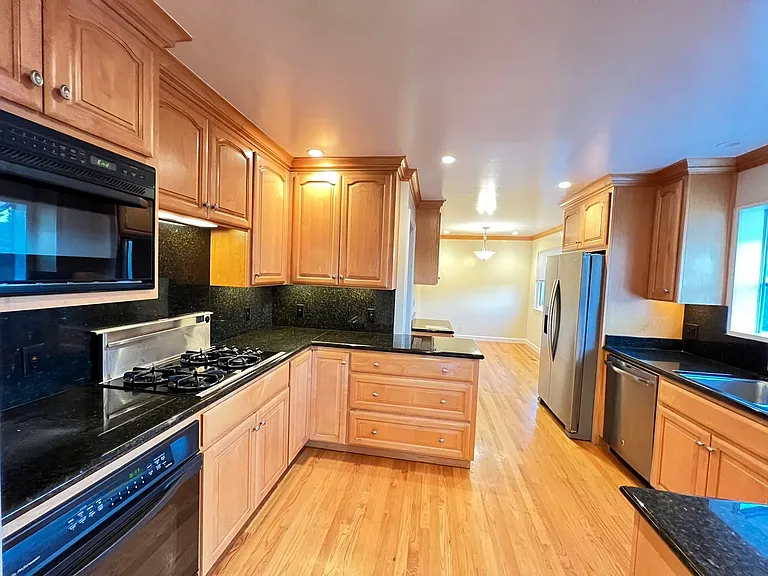 22391 Carnoustie Ct — Photo 30