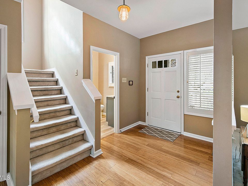 8424 Barbee Ln, Knoxville, TN 37923 Zillow