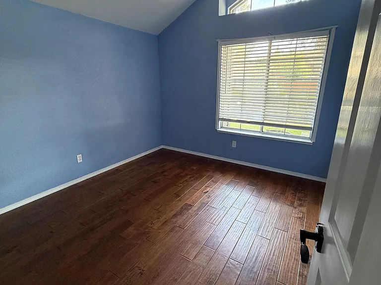 9328 Laguna Lake Way — Photo 15