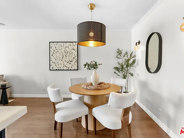 906 N Doheny Dr #311 — Photo 10