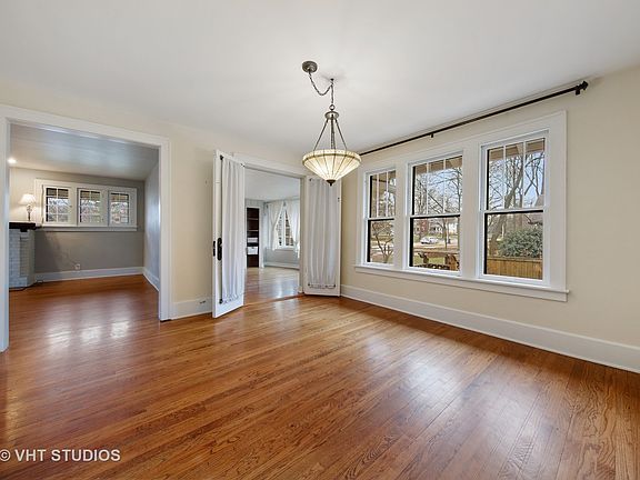 5th image of 254 Traver Ave