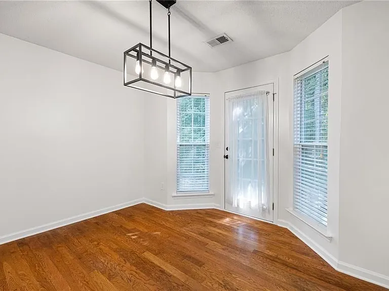 176 Darbys Crossing Ct — Photo 12
