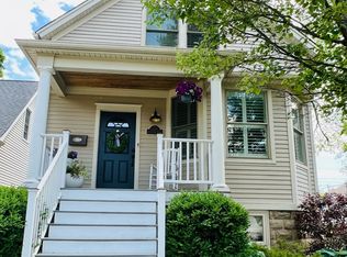 1105 Harrison St, Park Ridge, IL 60068