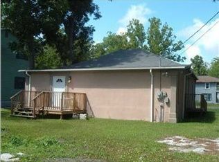 184 8th St, Apalachicola, FL 32320