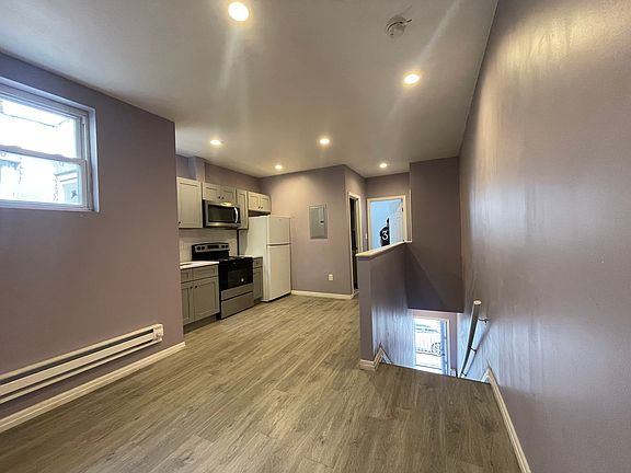 4th image of 2538 S 7th St Floor 2