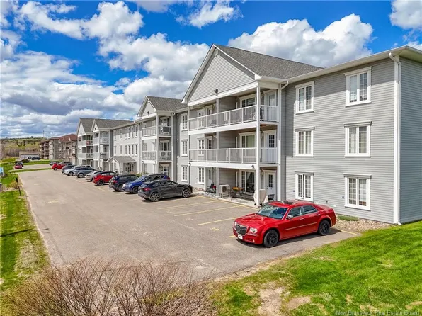185 Reynolds St #13, Fredericton, NB E3A 0K7