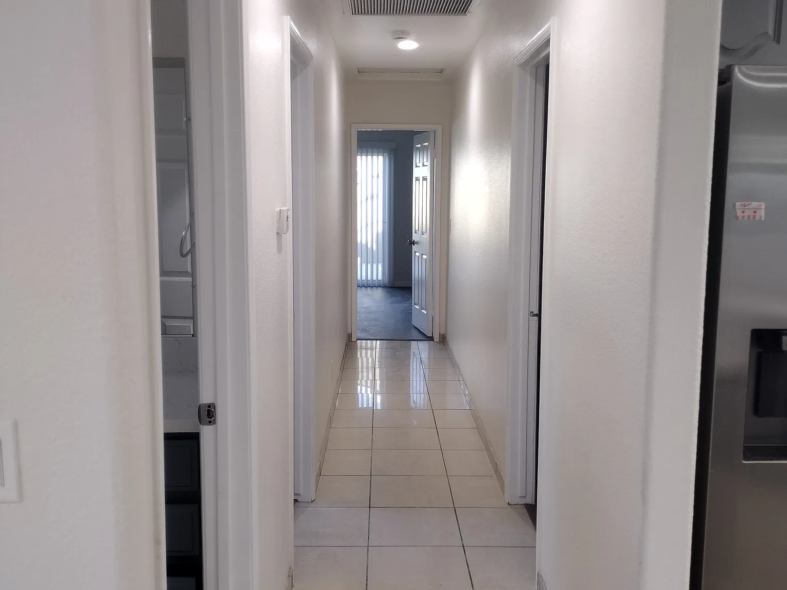 3 bed, 1314 sqft, $3,450 — Photo 3