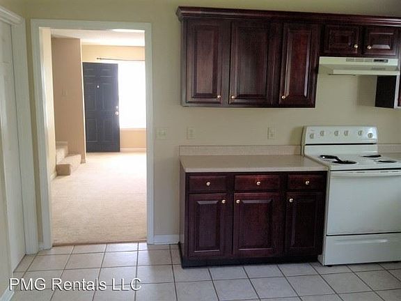 2nd image of 1602B Drayton Ln