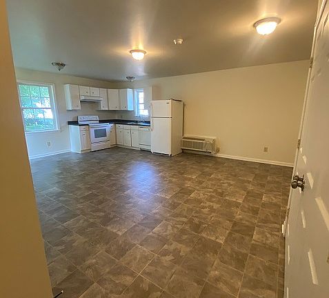 3rd image of 21 Jacobs Ln