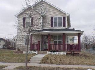 1957 N 28th St, Milwaukee, WI 53208