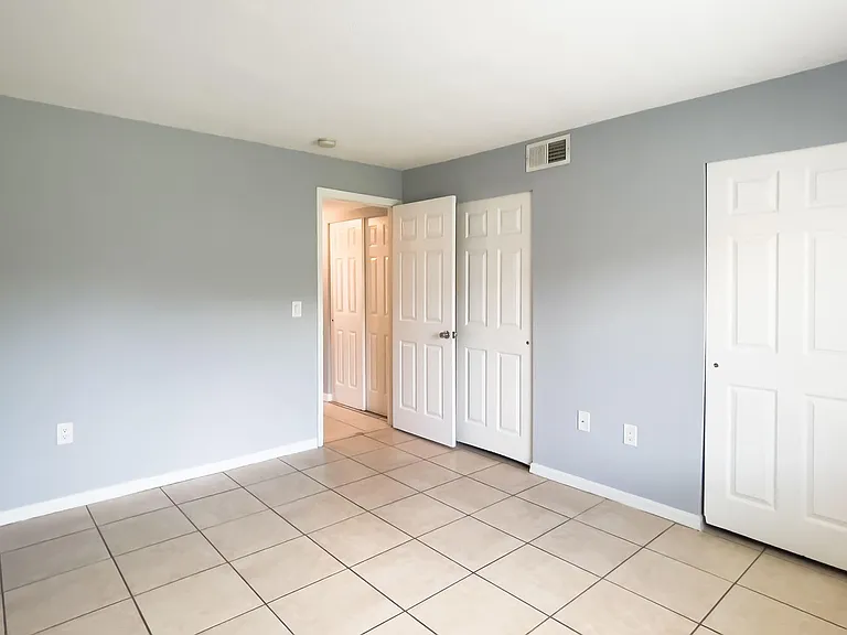 2708 Hidden Lake Blvd #B — Photo 8