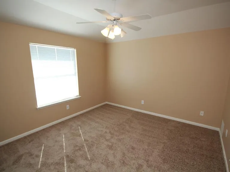 6418 Mountain Pines Ln — Photo 13