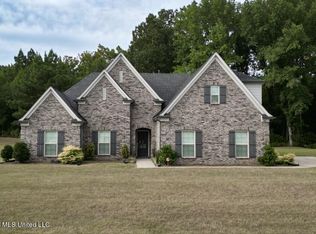 4467 Rose Marie Cv, Nesbit, MS 38651