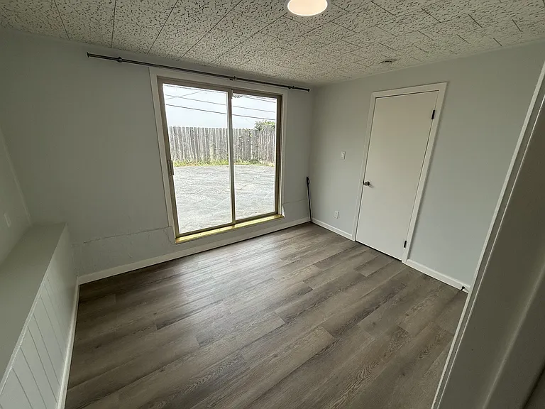 68 Woodland Ave — Photo 2
