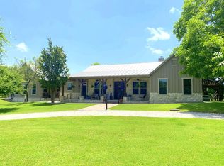 3103 Center Point Rd, Fredericksburg, TX 78624