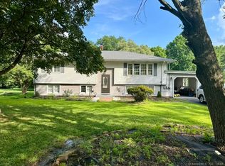 660 East Street South, Suffield, CT 06078