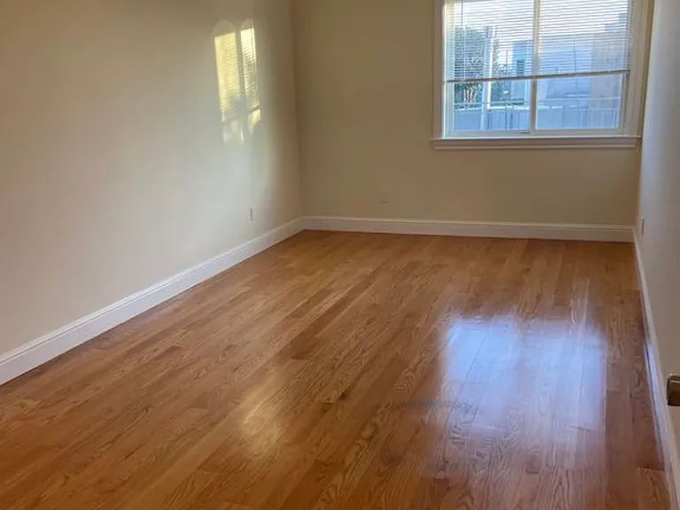 2239 Taraval St — Photo 1