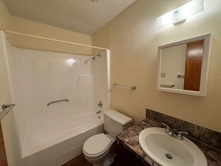 1115 White Ave — Photo 14