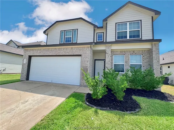 303 Black Bear Dr, Huntsville, TX 77320
