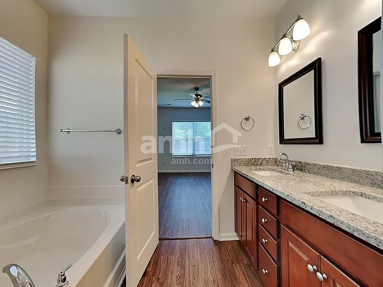 180 Decatur Dr — Photo 10