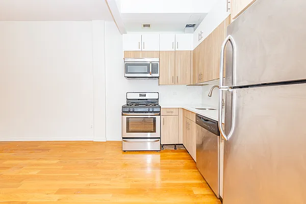 Rented by MySpaceNYC | media 2