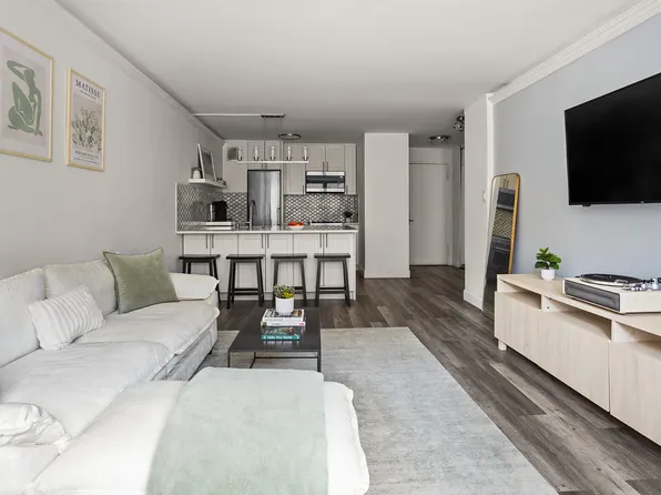 330 Third Avenue image 1 of 6