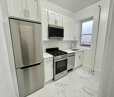 1st image of 220 E 36th St APT D3