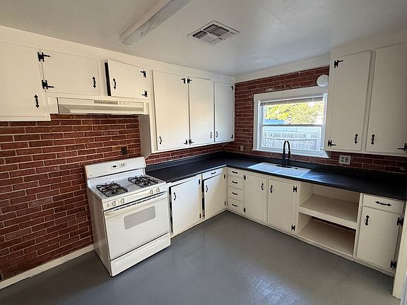 4th image of 30818 Dollarhide Rd
