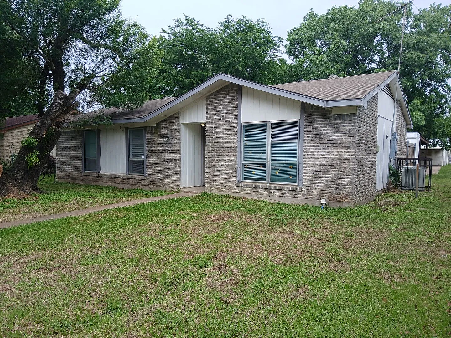 3 Bedrooms, 2 Full Baths in Balch Springs — Photo 3