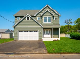 8 Laurelhurst Dr, Brick, NJ 08724