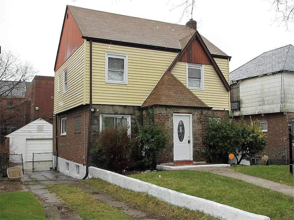 1st image of 11534 222nd St