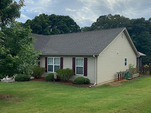 3rd image of 118 Thornberry Ct