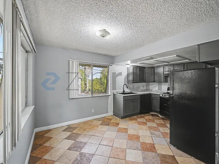 1420 Sepulveda Ave #D — Photo 15