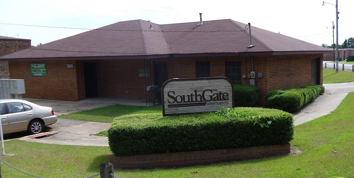 1300 14th St, MS 39648 Zillow