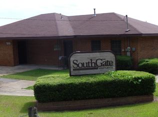 1300 14th St, McComb, MS 39648