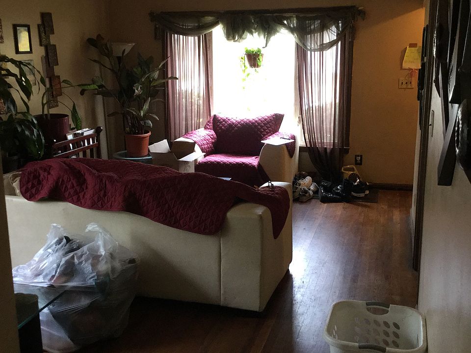 2nd image of 11405 Vaughan St