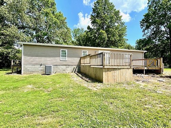 2nd image of 2141 Meadowlark Ln