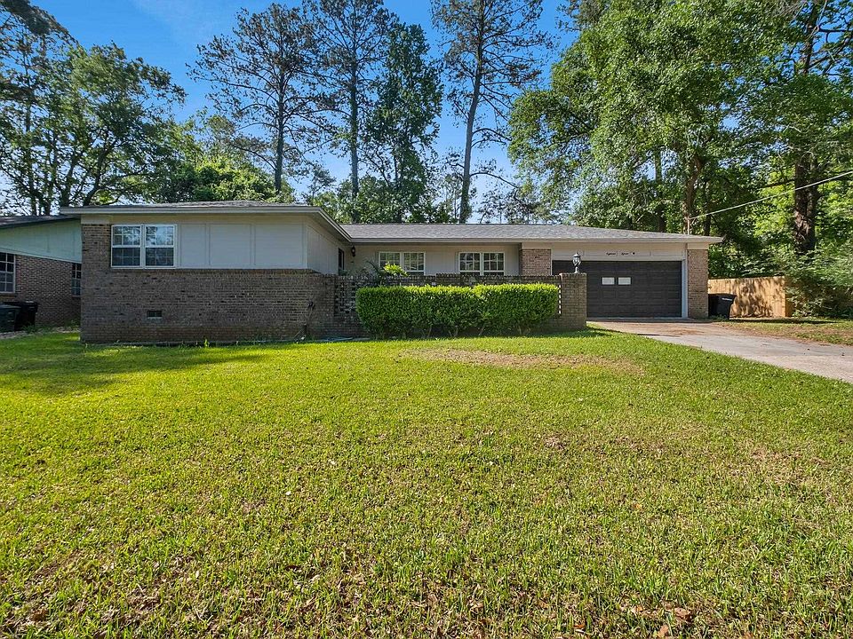 1st image of 1815 Salmon Dr